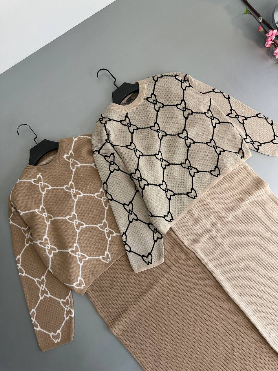 ست زنانه - ست بلوز و سارافون پاپیون  ست بلوز و سارافون پاپیون -1