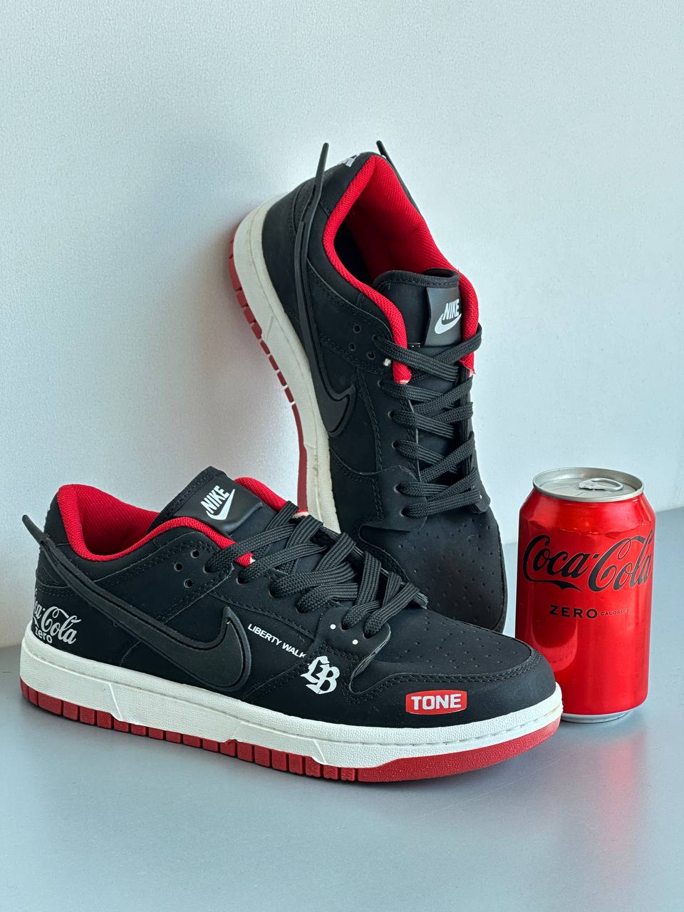 کتونی NIKE SB کوکاکولا